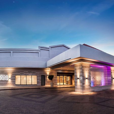 Avani Gaborone Resort & Casino Exterior foto